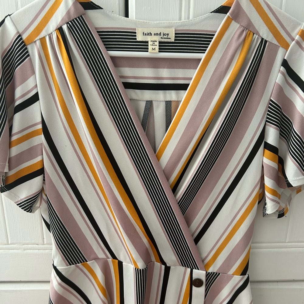 NWOT FAITH AND JOY by Monteau Multicolor Striped V-Neck Top w/Capped Sleeves - Picture 3 of 16